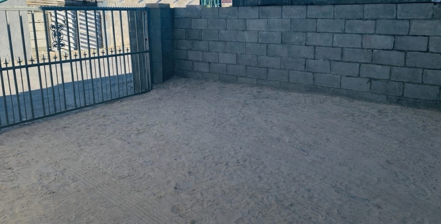2 Bedroom Property for Sale in Delft South Western Cape